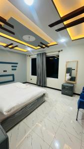 Μια τηλεόραση ή/και κέντρο ψυχαγωγίας στο Luxus retreat Nathia gali cantt