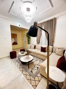 Φωτογραφία από το άλμπουμ του Two Bedroom Apartment στην Αμπούζα