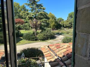 Κήπος έξω από το Le Bois de Montpouillan