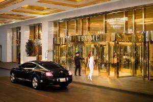 Huéspedes de Five Star Trump Hotel No Resort and Cleaning Fees