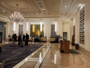 El lobby o recepción de Five Star Trump Hotel No Resort and Cleaning Fees 31 fotos más