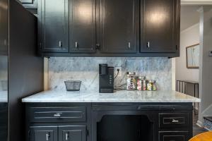 Kuchyň nebo kuchyňský kout v ubytování 2431 Weatherford Court Marietta + 20 fotografií