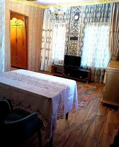 Una cama o camas en una habitación de Dzoraghbyur "Garden Paradise" 5 fotos más