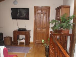 Telewizja i/lub zestaw kina domowego w obiekcie Casa Rural Ugarte Ojacastro