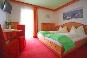 Postel nebo postele na pokoji v ubytování Hotel Käferhube