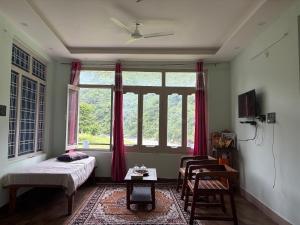Μια τηλεόραση ή/και κέντρο ψυχαγωγίας στο Himalayan home stay