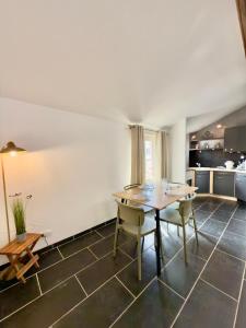 Kuchyň nebo kuchyňský kout v ubytování Charmant Duplex rue des Allois - DABNB + 12 fotografií