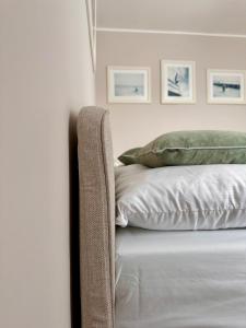 Postel nebo postele na pokoji v ubytování Komfortowa przystań nad morzem 2 pokoje