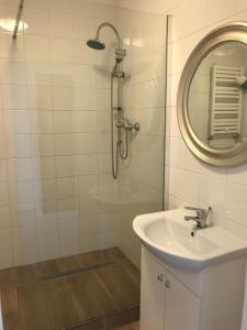 Koupelna v ubytování Komfortowa przystań nad morzem 2 pokoje