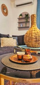 Φαγητό σε αυτό το διαμέρισμα ή κάπου εκεί κοντά