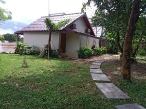 Zahrada ubytování Don Falang Homestay- Private Island