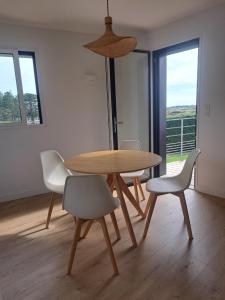 Fotografie z fotogalerie ubytování Vue panoramique Marais Breton, superbe T2 terrasse, proche plages v destinaci Bourgneuf-en-Retz