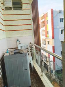 Balkón nebo terasa v ubytování 2BHK Apartment Close to Airport and City Center