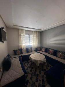 Χώρος καθιστικού στο جاليري المامونية بناية ب شقة 31 الداخلة أكادير