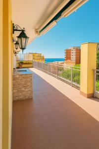 a balcony with a view of the ocean at Casa di Doria in Deiva Marina