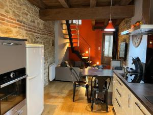 Køkken eller tekøkken på Au cœur de Paray- Quartier historique