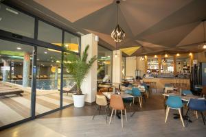 Un restaurante u otro lugar para comer en Studio Kruna Kopaonik