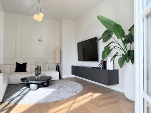 Et tv og/eller underholdning på Luxury Penthouse in Center with Terrace & Direct Lift - The Piękna Residences