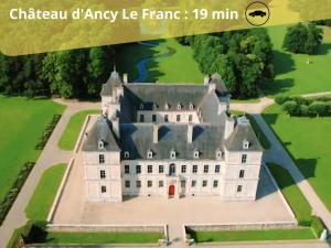 an estate in the middle of any league frame at Les Hauteurs de Tonnerre - Centre Ville in Tonnerre
