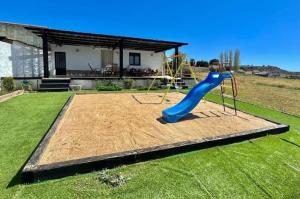Ο χώρος παιχνιδιού για παιδιά στο El MIRADOR DEL TORMES