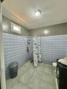 Koupelna v ubytování Villa mamisco 4 chambres 15 minutes de Saly centre