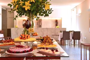 Comida no hotel ou em algum lugar perto