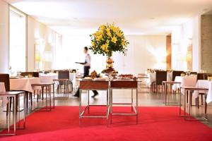 Um restaurante ou outro lugar para comer em Pousada De Viseu