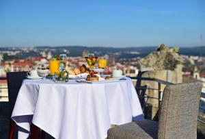 Comida no hotel ou em algum lugar perto
