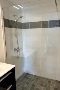 Ένα μπάνιο στο BnB MARTINIQUE, sejour Caraibes en 1ere ligne, marina Fort de France