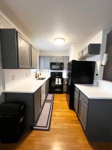 Η κουζίνα ή μικρή κουζίνα στο Downtown Phoenix Condo