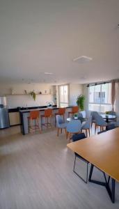 Kuchyň nebo kuchyňský kout v ubytování Apartamento aconchegante