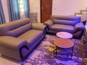 Un lugar para sentarse en 1 chambre salon a cotonou FIDROSSÈ PLAGE AVEC VUE SUR LA MER