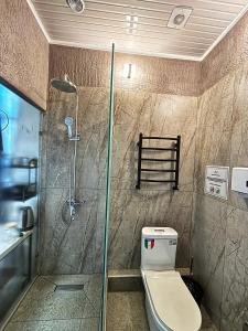Koupelna v ubytování Premium hostel + 25 fotografií