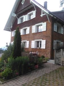 Budova, kde se apartmán nachází + 32 fotografií