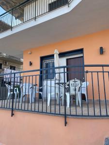 Μπαλκόνι ή βεράντα στο B&B Costa d'Amalfi Bellizzi +4 φωτογραφίες