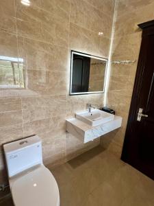 Koupelna v ubytování Ladona Farmstay
