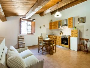 Η κουζίνα ή μικρή κουζίνα στο Holiday Home in Città di Castello with Pool