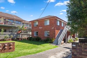 Το κτήριο όπου στεγάζεται  το διαμέρισμα