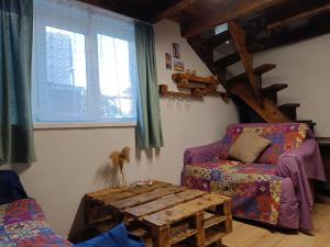 Χώρος καθιστικού στο Welcome Guests