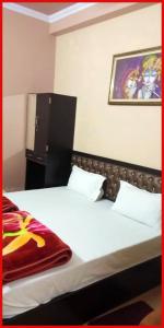 Fotografie z fotogalerie ubytování HOTEL D-S - RESIDENCY - Near Kasi Vishwanath Temple #Fully Air Conditioning -Free Wifi -Parking -Room Service #Best Hotel In Varanasi v destinaci Váránasí + 18 fotografií