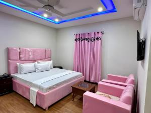 Fotografie z fotogalerie ubytování Decent Luxury Continental v destinaci Islámábád + 8 fotografií