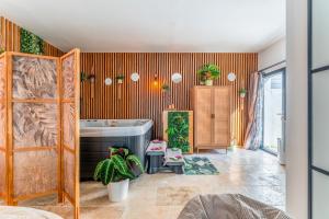 Fotografie z fotogalerie ubytování Une parenthèse en luberon, jacuzzi v destinaci Les Taillades + 12 fotografií