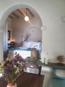 Gallery image of Kastro Studio in Síkinos +13 photos