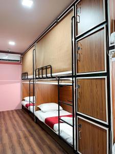 Φωτογραφία από το άλμπουμ του Rahul AC Dormitory Boy's & Girl's σε Νάβι Μουμπάι