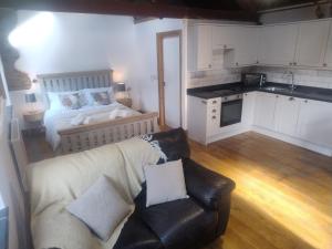 Dapur atau dapur kecil di 1 Bed in St. Giles-on-the-Heath 96333