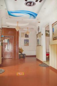 Ο χώρος του λόμπι ή της ρεσεψιόν στο Yunus Hotel