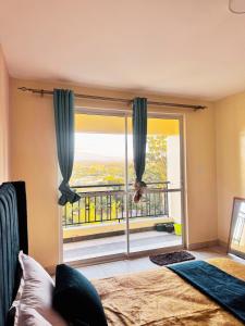 Ένα ή περισσότερα κρεβάτια σε δωμάτιο στο Sunshine Home +8 φωτογραφίες