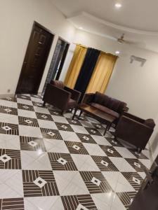 Φωτογραφία από το άλμπουμ του Royal inn Hotel στη Λαχόρη +12 φωτογραφίες