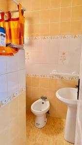 Ένα μπάνιο στο Seaview Apartments