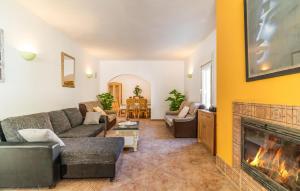 Ruang duduk di Amazing Home In Cuevas Del Almanzora